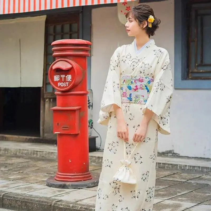 Kimono Japonais Femme 'Minamikoma'