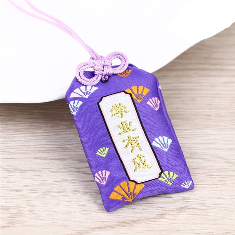 Omamori Traditionnel Japonais Violet