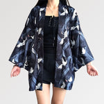 Charger l&#39;image dans la galerie, Veste Kimono Femme Tourbillon Bleu &#39;Danshoku&#39;
